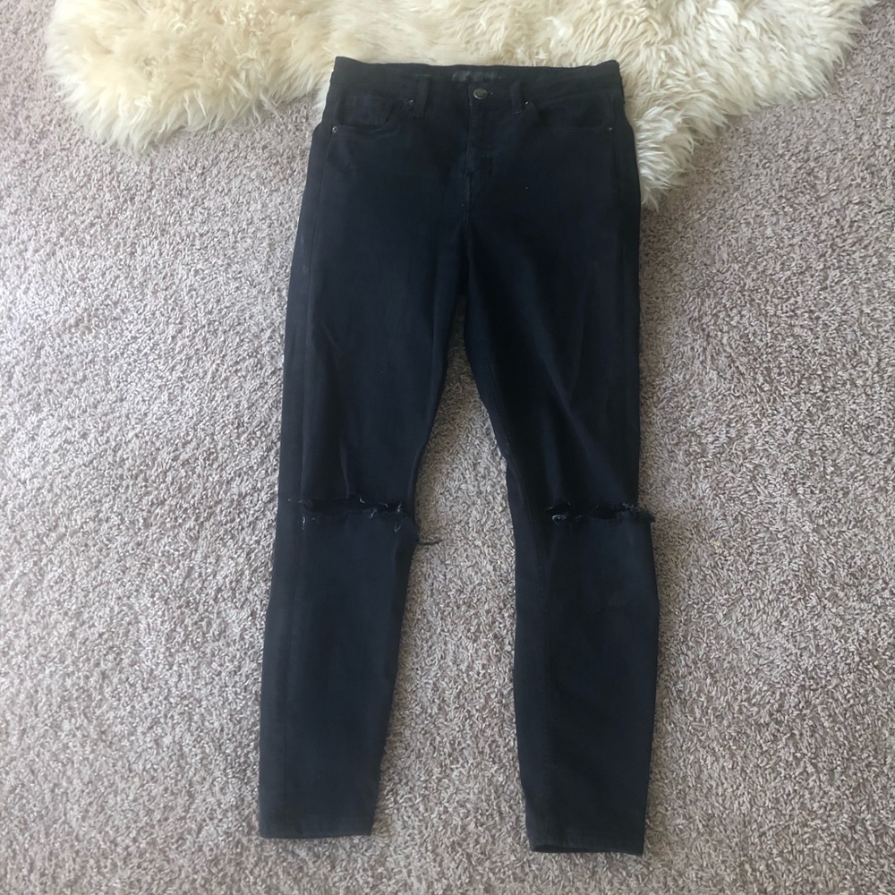 Ripped knee Jamie jeans